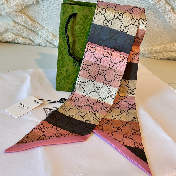 100% SILK Gucci Luxury Scarf Designer GG Logo Pink Brown Glam Coquette Elegant - Picture 4 of 5